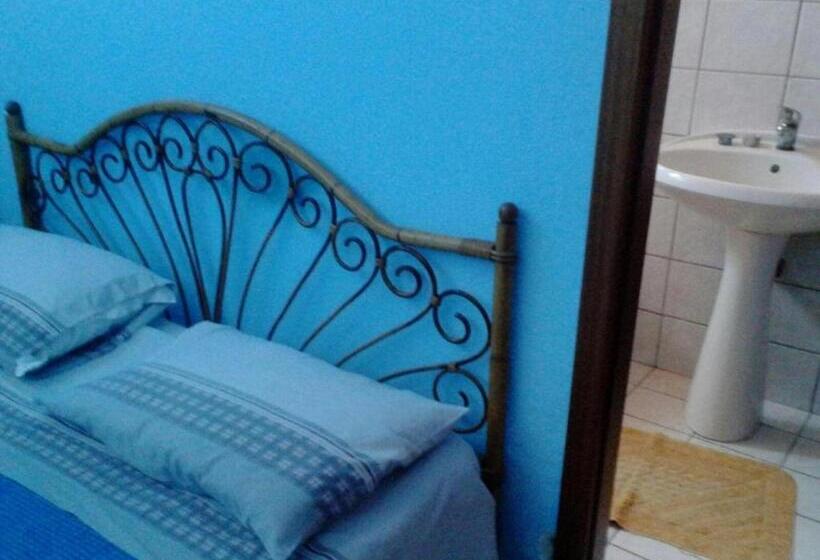 پانسیون Room In Bb   Guest House In Acireale