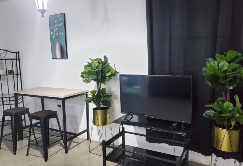 Pension (Hôtel basse catégorie) Sashamani Ville