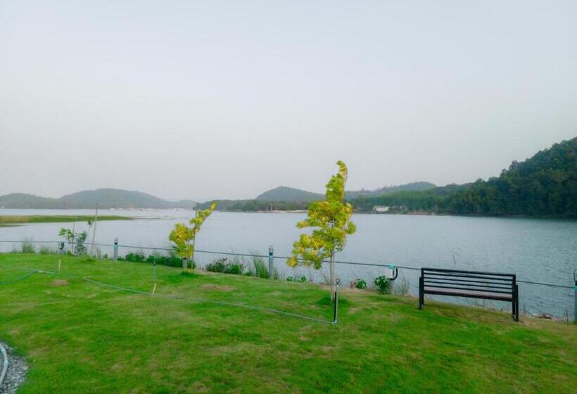 渡假胜地  Camp Chamao