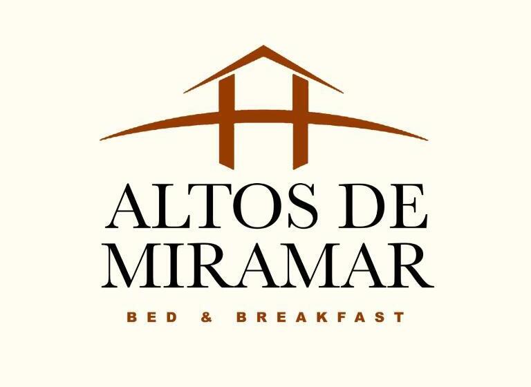 مبيت وإفطار Altos De Miramar