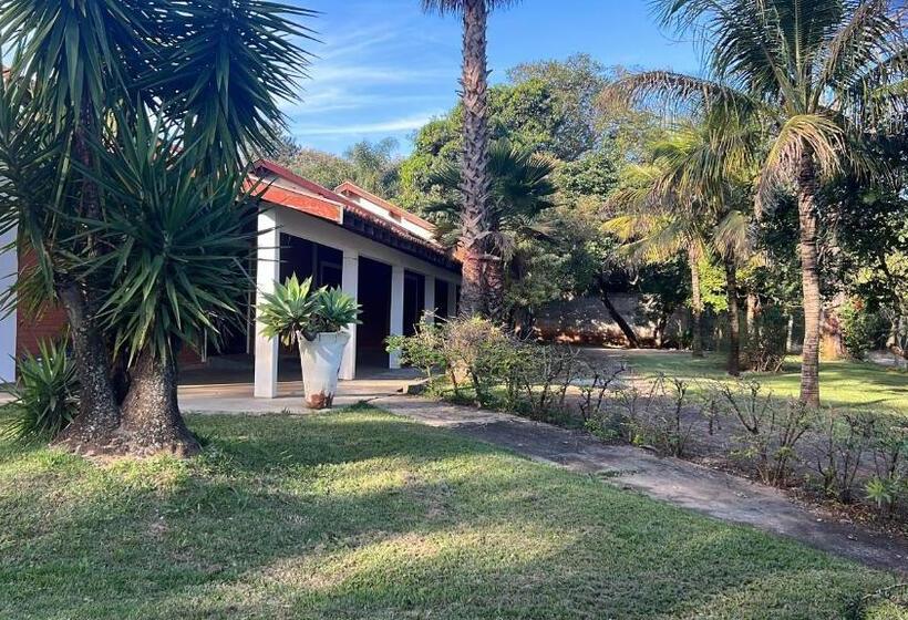 Bed and Breakfast Hostel Do Cabral