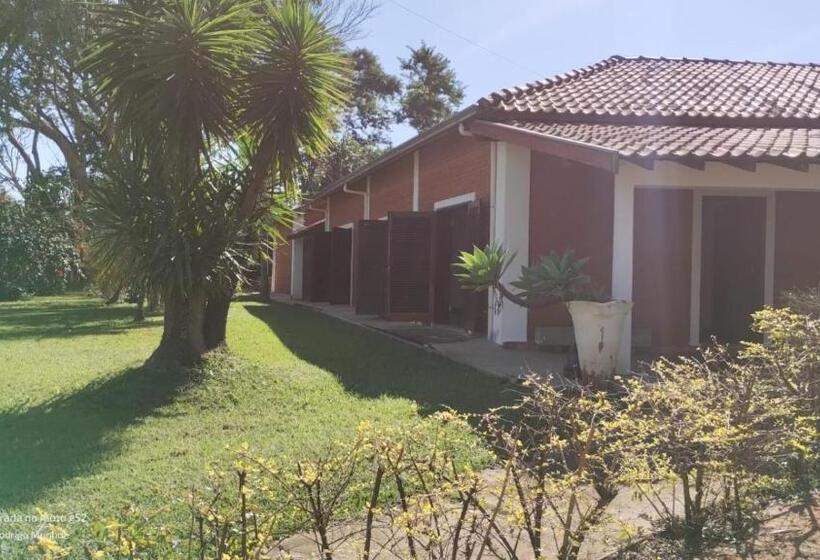 Bed and Breakfast Hostel Do Cabral
