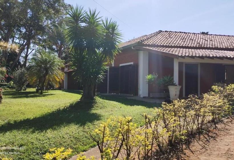 Bed and Breakfast Hostel Do Cabral