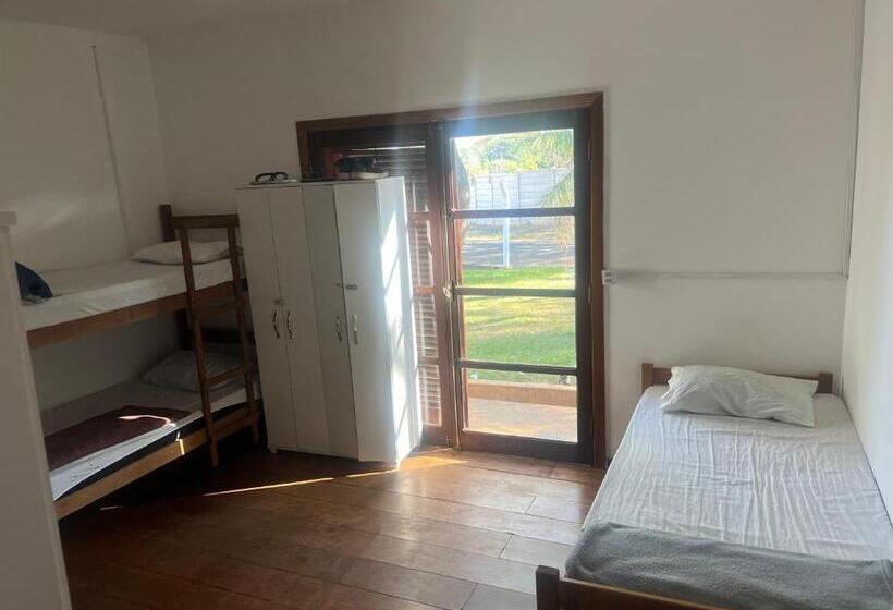 Bed and Breakfast Hostel Do Cabral