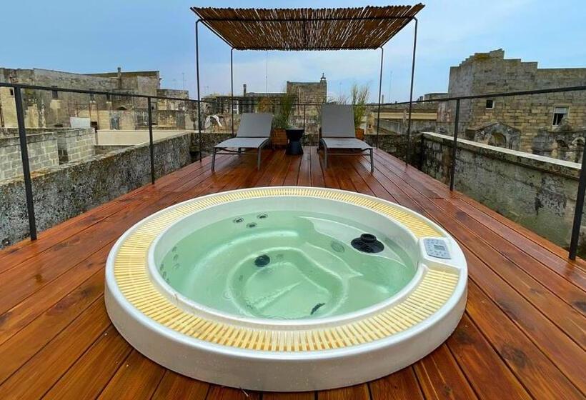Bed and Breakfast Ricci Rooms   Terrace Deluxe Suite Con Idromassaggio, By Salentoaffitti