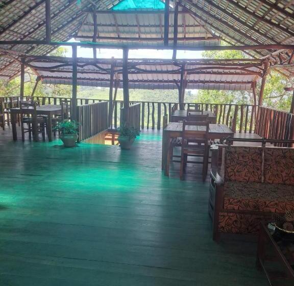 בית מלון כפרי Aybish Resort