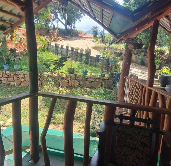 בית מלון כפרי Aybish Resort