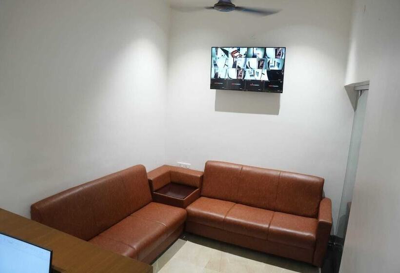 فندق Goldeye S Inn