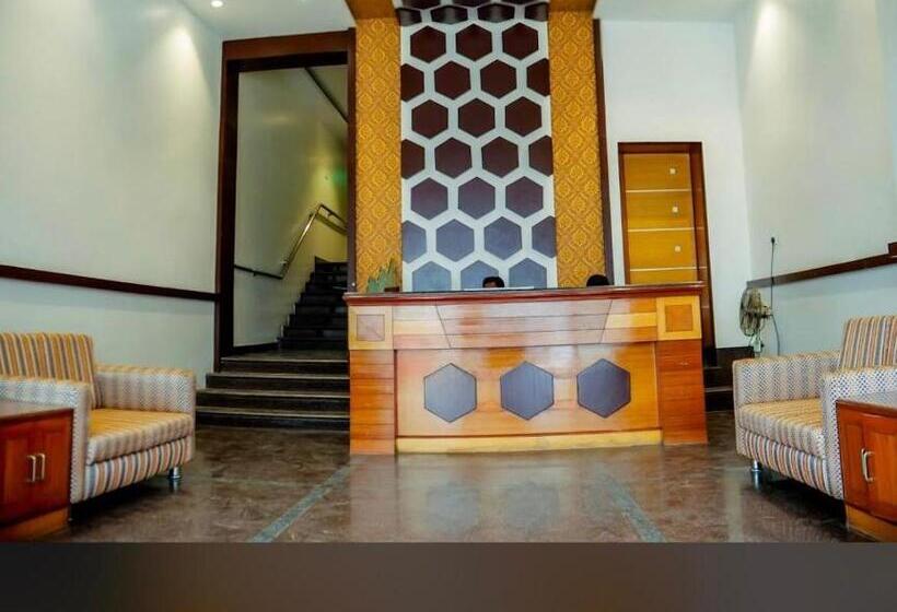 בית מלון כפרי Naveed Residency