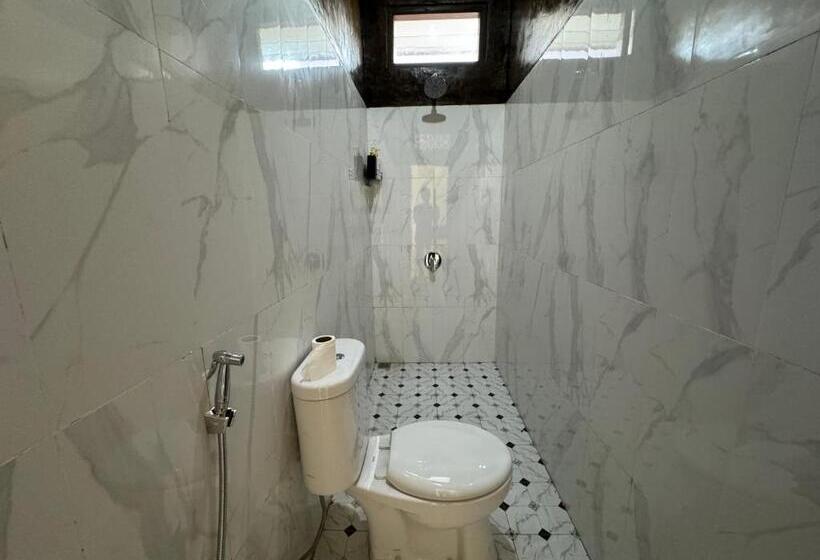 Пансион Asri Dana Guest House
