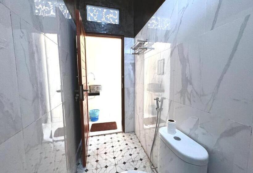 Пансион Asri Dana Guest House