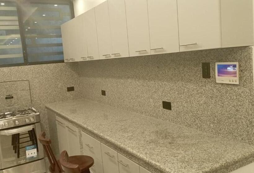 פנסיון Hostal Salinas House
