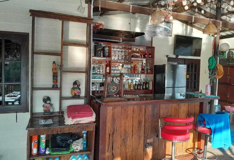 膳宿费 Jonnie S Riverside Resort