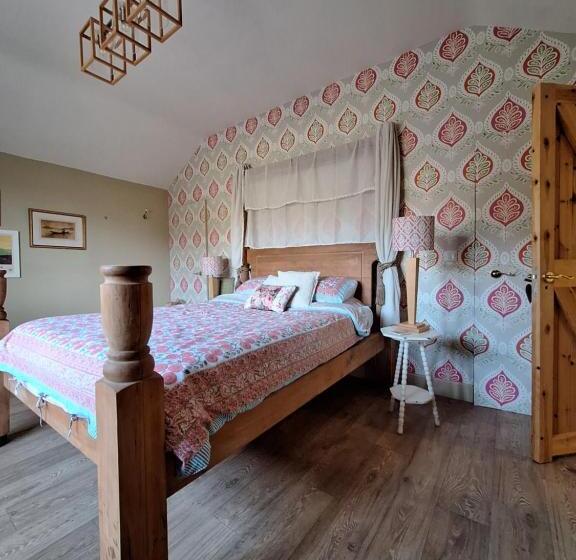 住宿加早餐  Private Suite At Llanddinog House Near Solva
