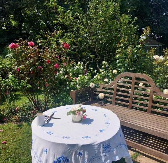 住宿加早餐  Private Suite At Llanddinog House Near Solva
