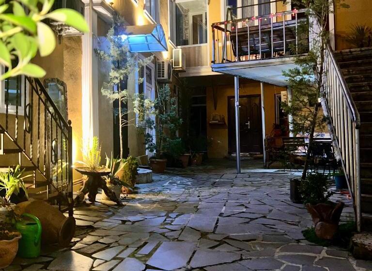 تختخواب و صبحانه Ok