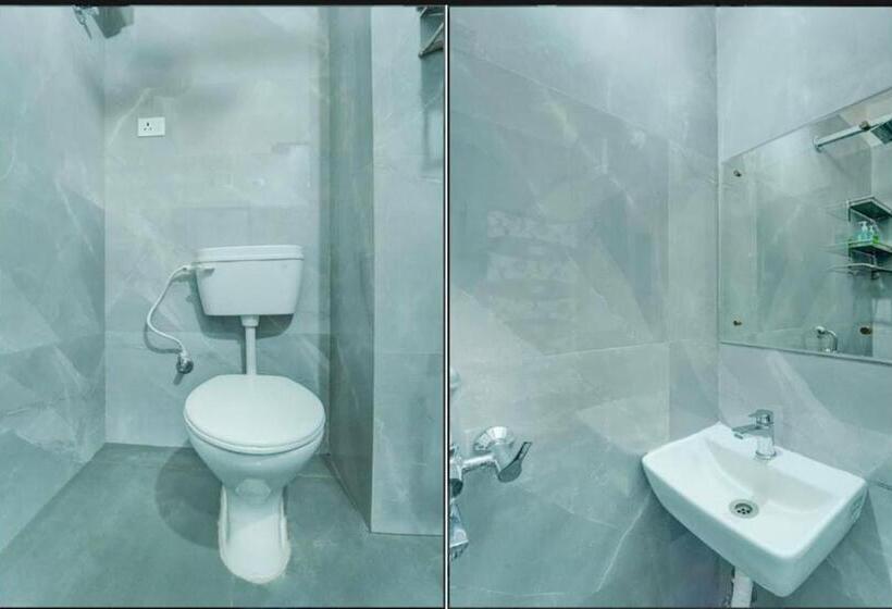 Fabhotel Dream Palace