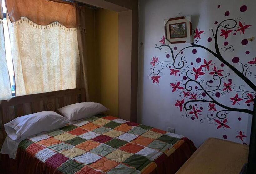 فندق Hospedaje Luciano