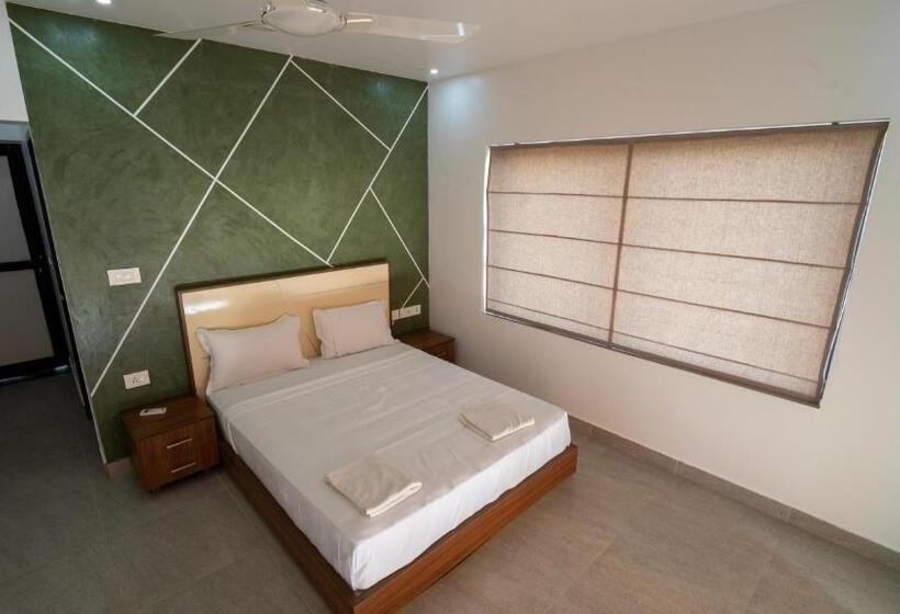 فندق Jungle Drive Resort Vayalada