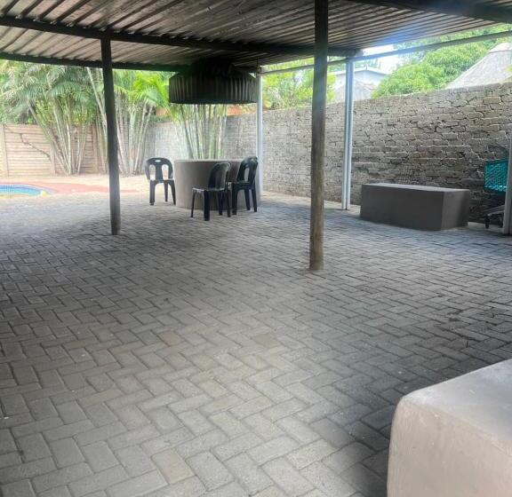 פנסיון Happy Time Guest Houses