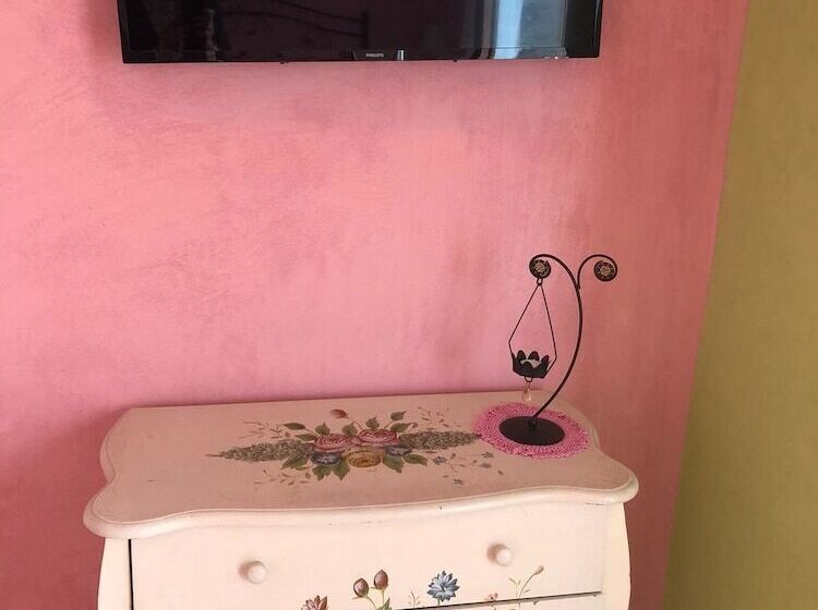 تختخواب و صبحانه Villa Gaia   Luxury Villa, Pool & Wellness Rooms