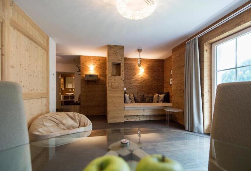 هتل Chalet S   Dolomites Design   Adults Recommended