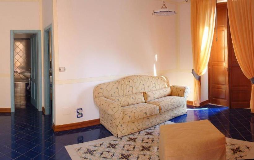 ホテル Del Sole Al Plebiscito