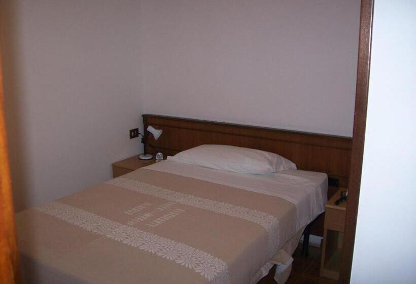 فندق Valle Intelvi