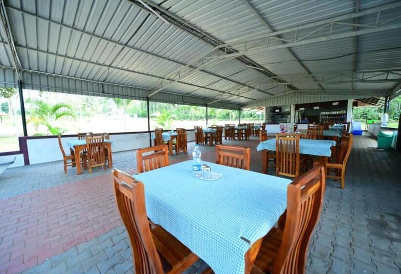 مبيت وإفطار Sipayi Resort Coorg