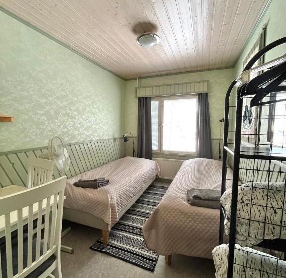 تختخواب و صبحانه Sova Guesthouse