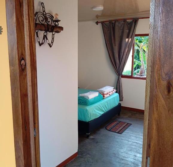 هتل Cabañas La Miranda