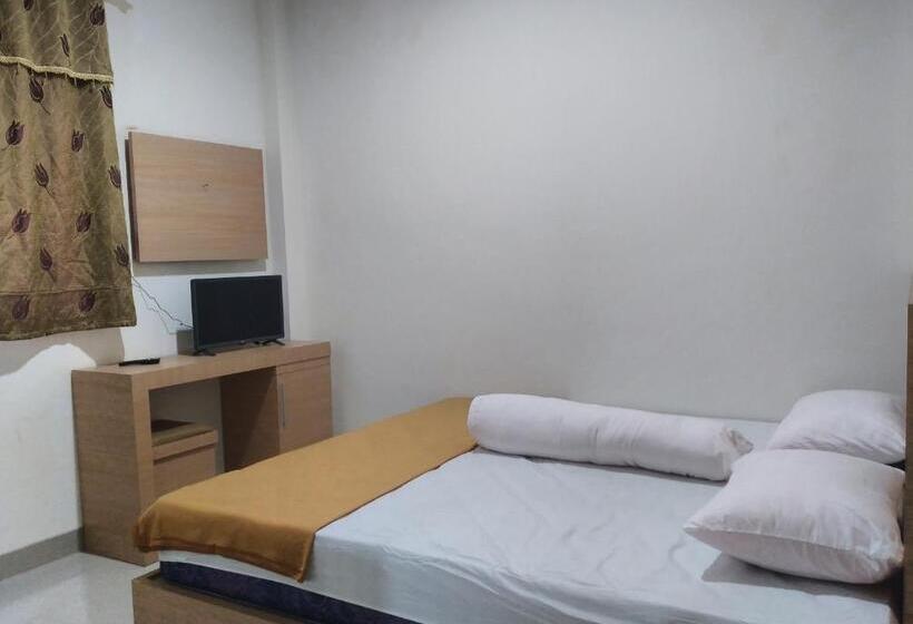 فندق Grha Raf Homestay