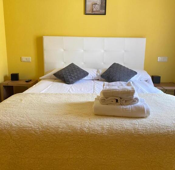 ホテル Restaurante Agapio De Tresniño