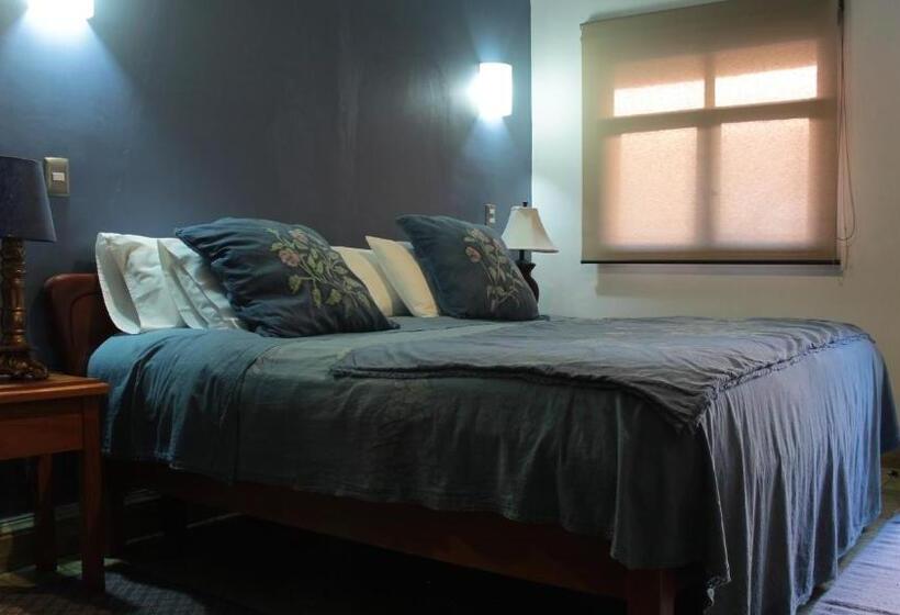 La Casa B & B