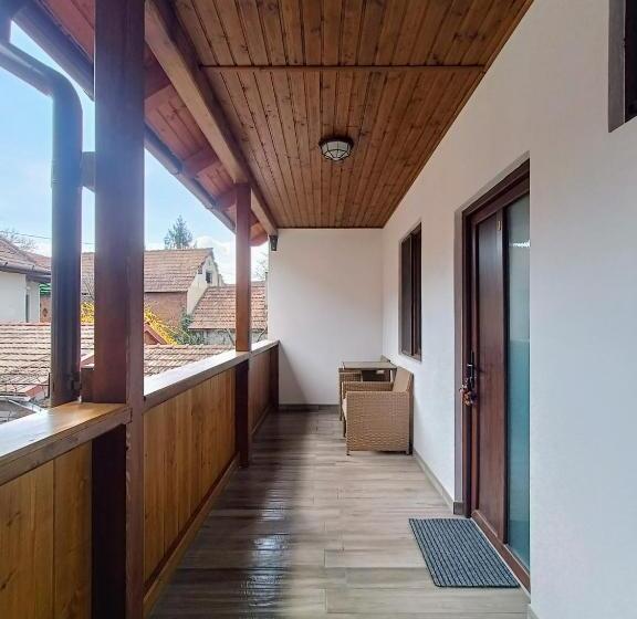 پانسیون Casa De Vacanță Zabpatak Vendégház