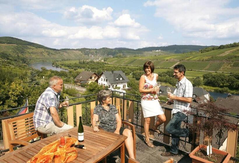 ペンション Weingut Peter Barzen