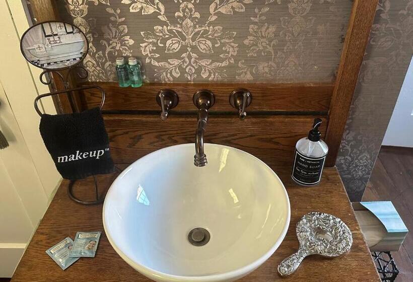 مبيت وإفطار Iron Gate Inn