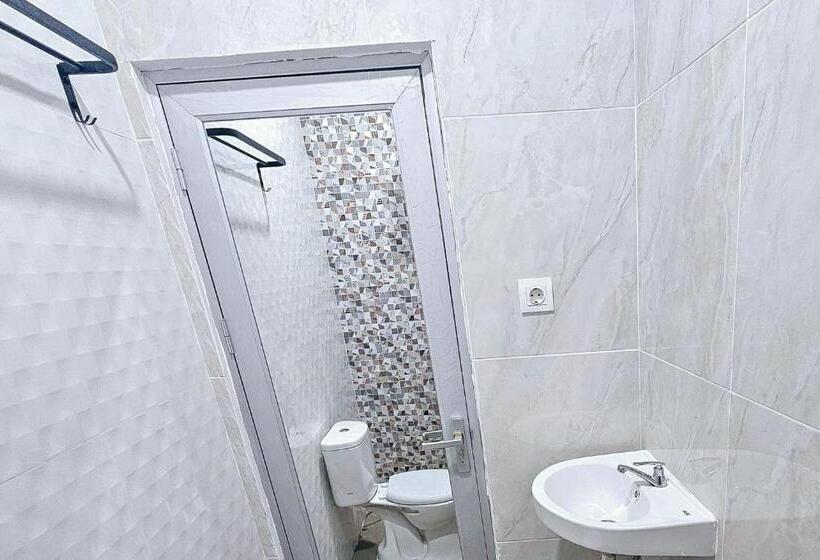 فندق Buana Express Mitra Reddoorz