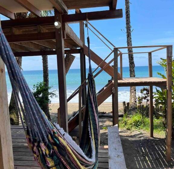 هتل Cabaña Tello Surf