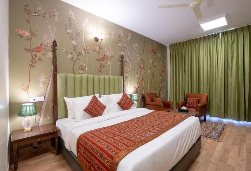 فندق Ezzenza Swarg By Beas Golf Resort   Devlok Manali