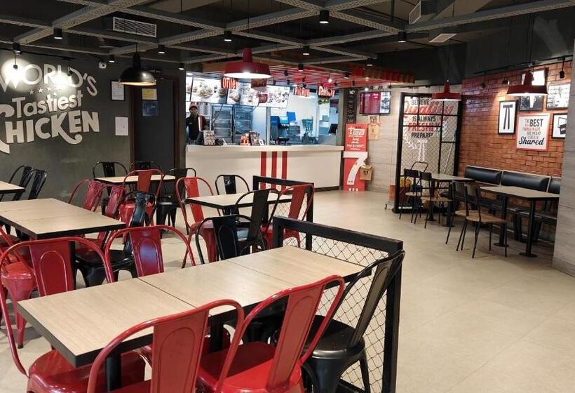 בית מלון כפרי Grt Square