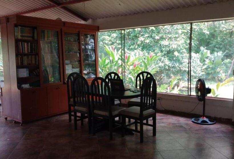 هتل La Madre Tierra De Cache