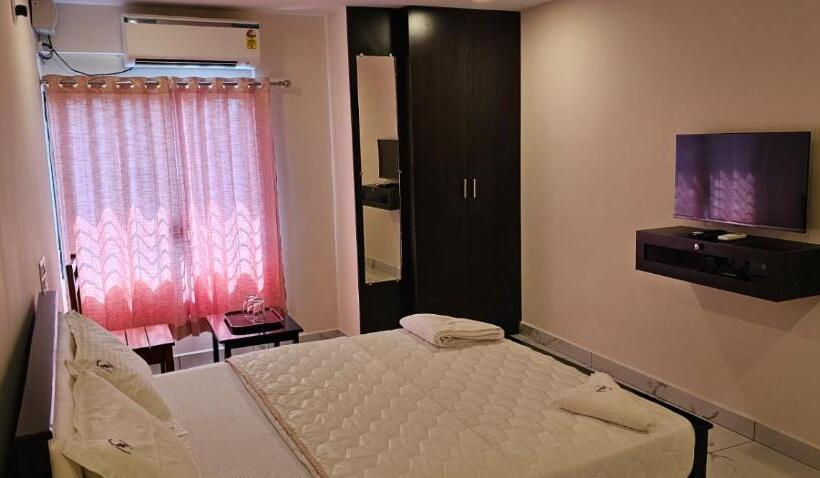 فندق Saadhana Comforts Lodge
