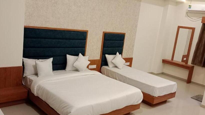 酒店 Vr Inn