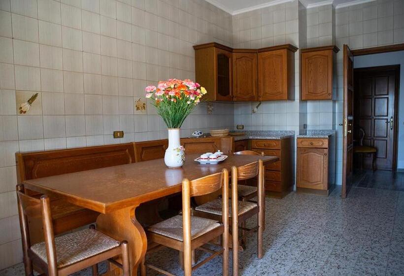 بنسيون Casa Erzinio
