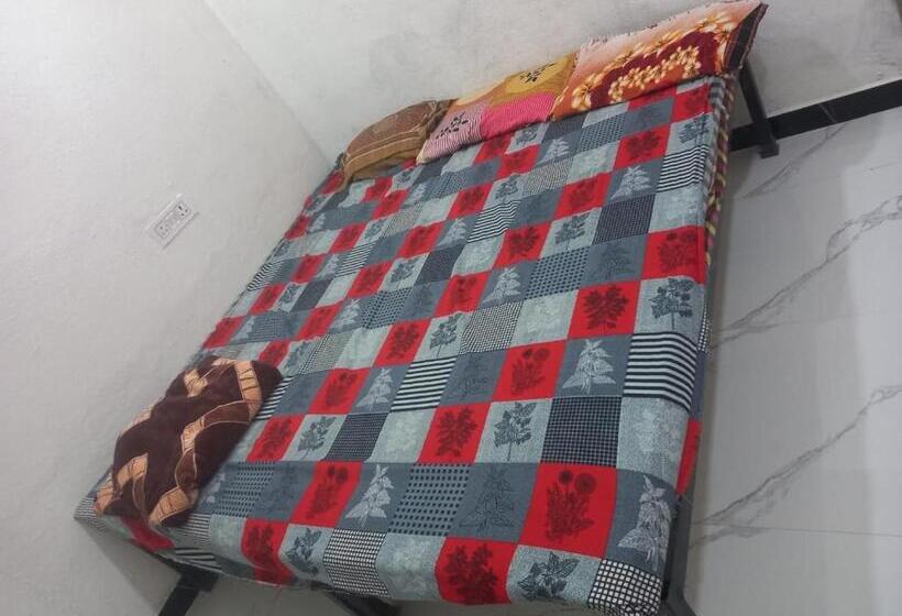 ペンション Kuber Bhandari Guest House And Hotel, Sehore