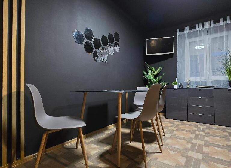 پانسیون La Dragoș Studio 01   Apartament