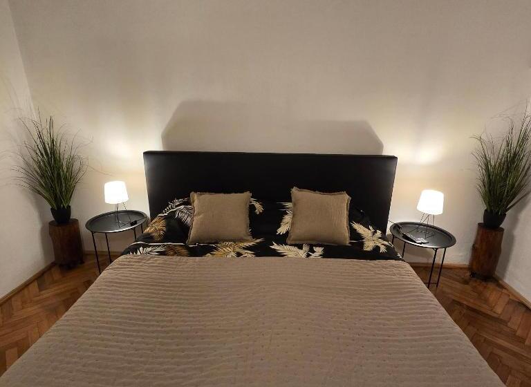 پانسیون La Dragoș Studio 01   Apartament