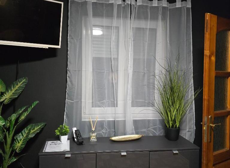 پانسیون La Dragoș Studio 01   Apartament