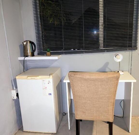 פנסיון Sem S Guest Cottage